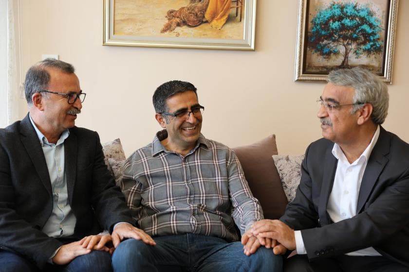 HDP ve Yeşil Sol Parti’den Baluken’e ziyaret