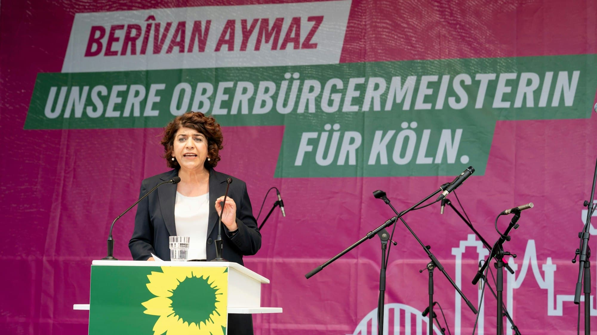 Türkiye kökenli Köln Belediye Başkan adayı Berivan Aymaz: Partim cesur, ben iddialıyım