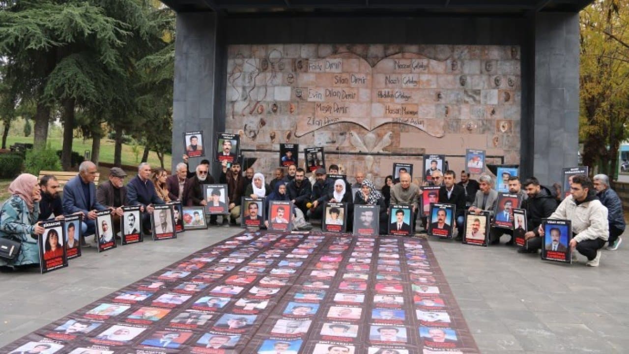 Kayıp yakınları, 823’üncü haftada seslendi: Geçmişle yüzleşmek gerekiyor