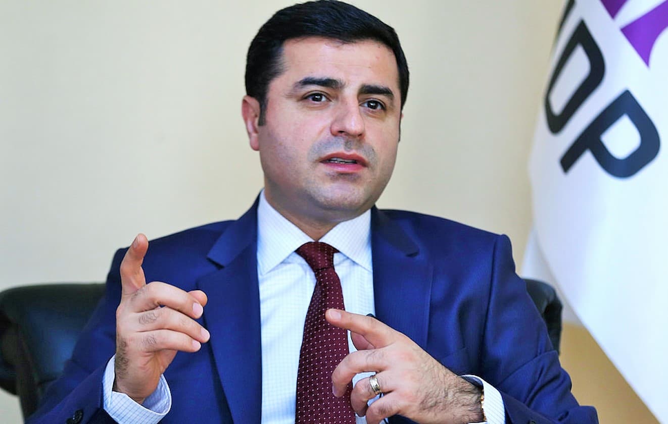 Demirtaş’tan altılı masaya: Bir araya geleceğiz, ya içeride ya da dışarıda
