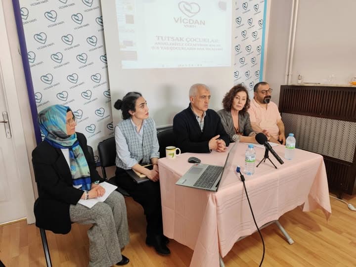 Vicdan Vakfı’ndan anlamlı panel:Tutsak Bebekler gerçeği gündeme taşındı