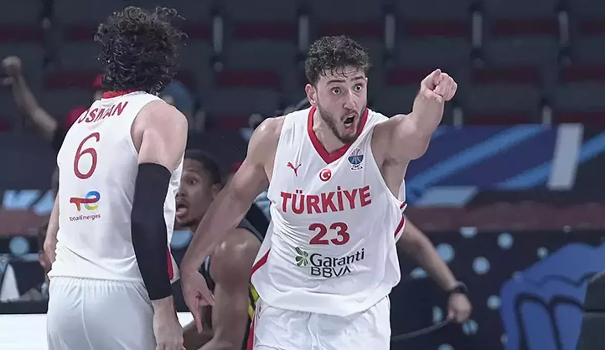 12 Dev Adam’dan tarihi başarı: Türkiye EuroBasket’te yarı finalde