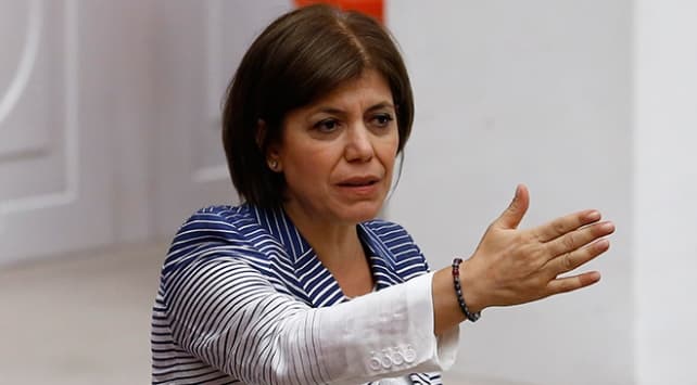 Meral Danış Beştaş: Çocuğum anadilde eğitim alamıyor, bundan daha büyük ayrımcılık olur mu?