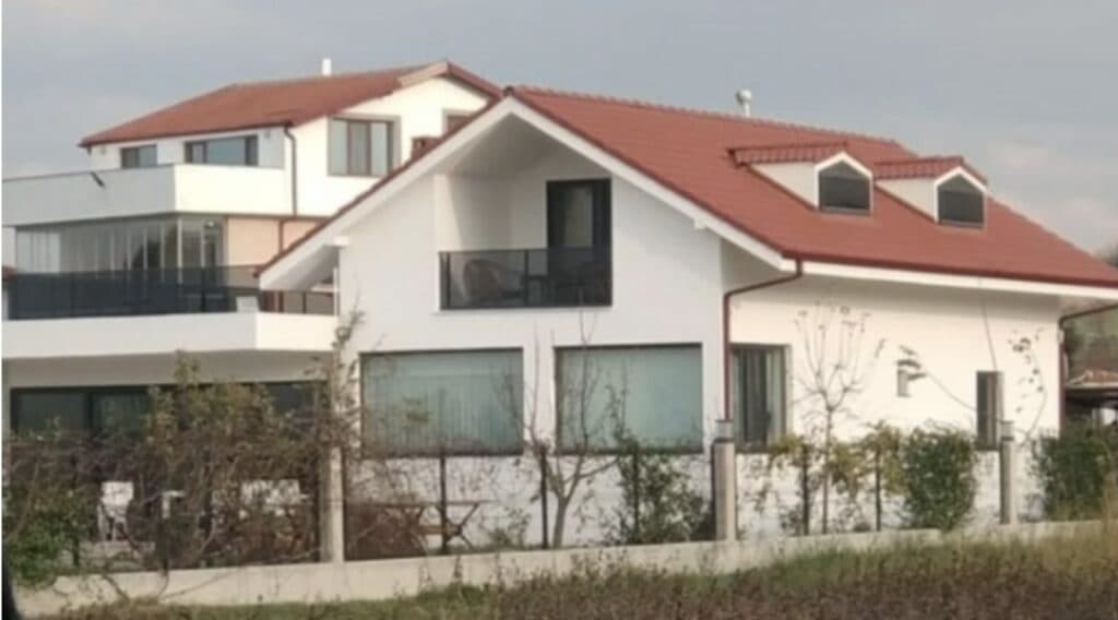 AKP’li vekil Ayhan Gider’in kaçak vilası büyüyor. CİMER’e şikayet edildi