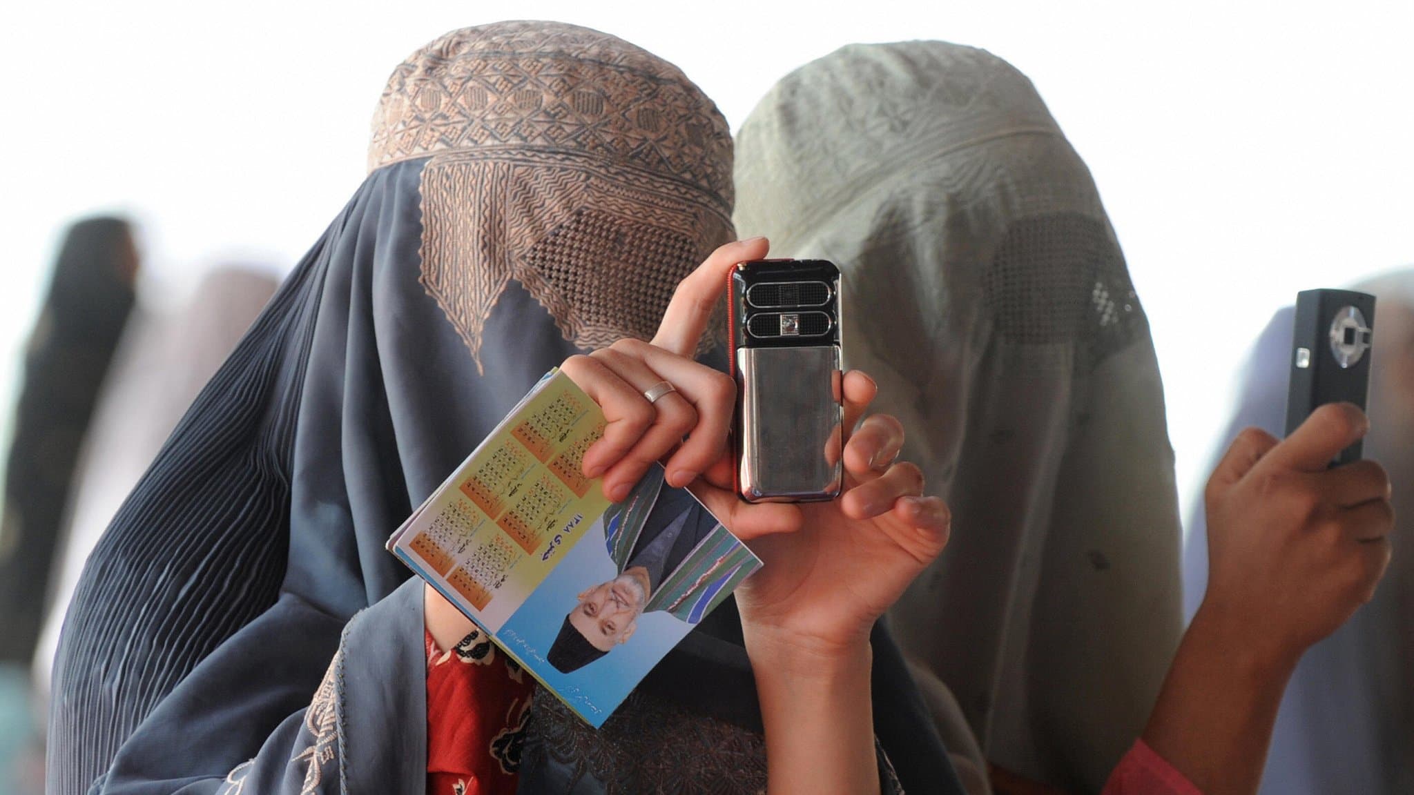 Taliban ülkeyi dünyaya kapattı:Afganistan’da internete kilit