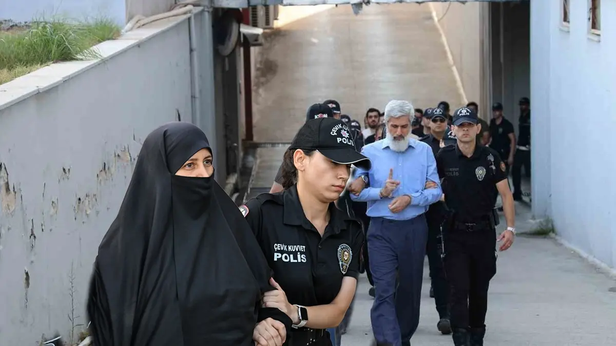 Alparslan Kuytul’a zulüm aralıksız sürüyor: Tecritte tutuluyor, temel haklarına engel