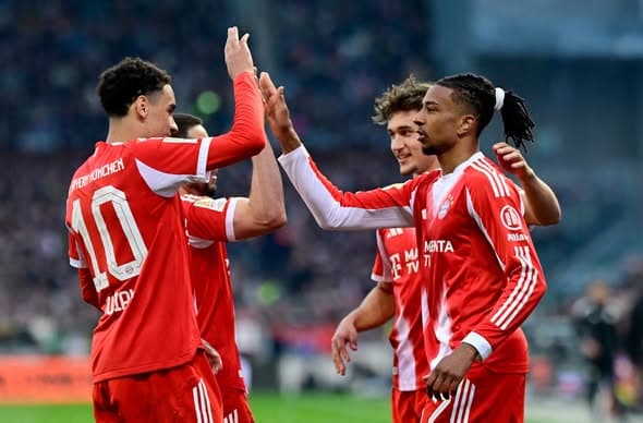 Bayern Münih 44 yıllık rekoru kırarak tarih yazdı:105 gol