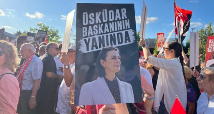 Belediye Başkanı Sinem Dedetaş, tek kişilik ‘kuyu tipi’ hücresinde