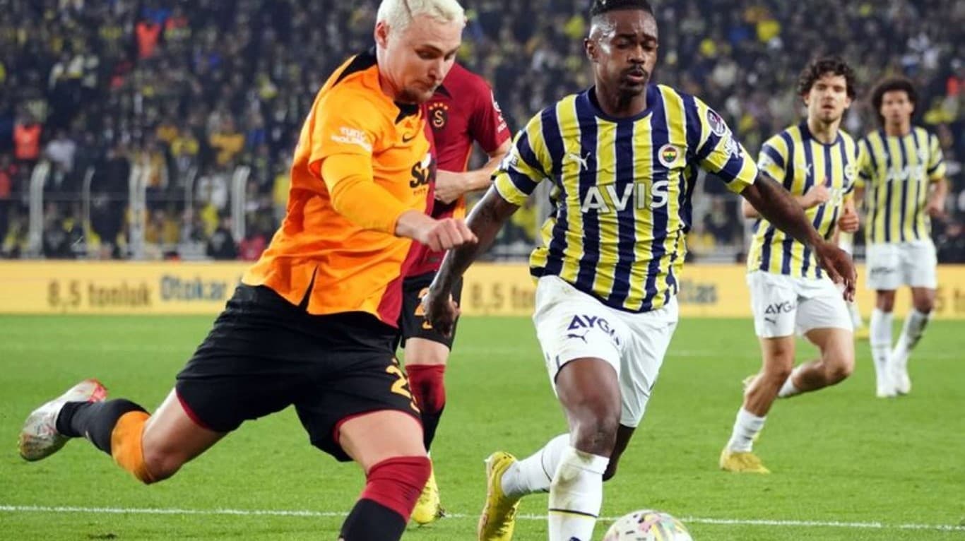 Galatasaray şampiyonluğu, Fenerbahçe’yi 3-0 yenerek  derbi zaferiyle perçinledi