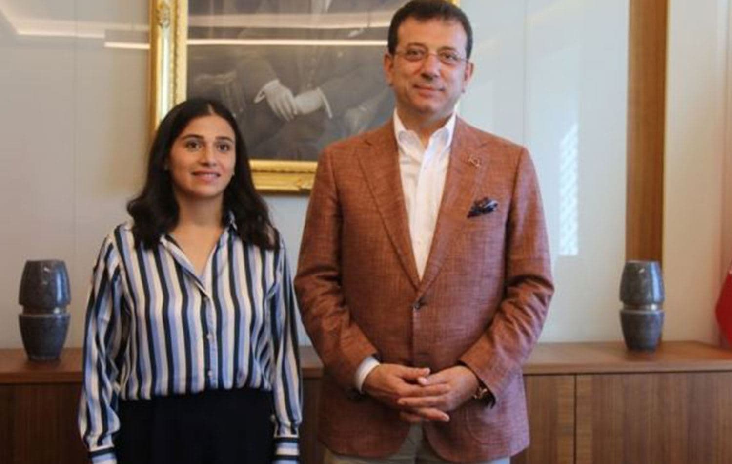 Hakkari Belediye Eşbaşkanı Tekçe’yi ağırlayan Ekrem İmamoğlu: Kayyım hepimiz için tehdit
