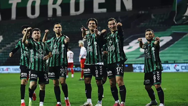 Kocaelispor, 16 yıl sonra Süper Lig’e yükselmeyi garantiledi