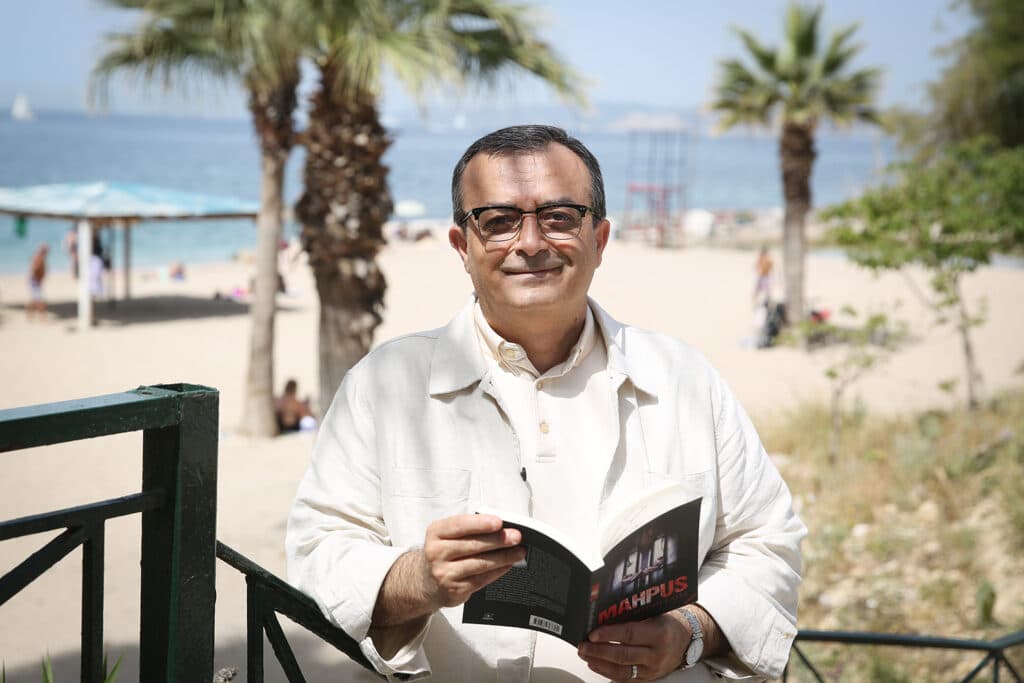 Türkiye’nin en önemli kalp cerrahlarından biriydi: Prof. Dr. Mehmet Ateş’in ‘İzmir-Atina hattında’ki sürgün romanı