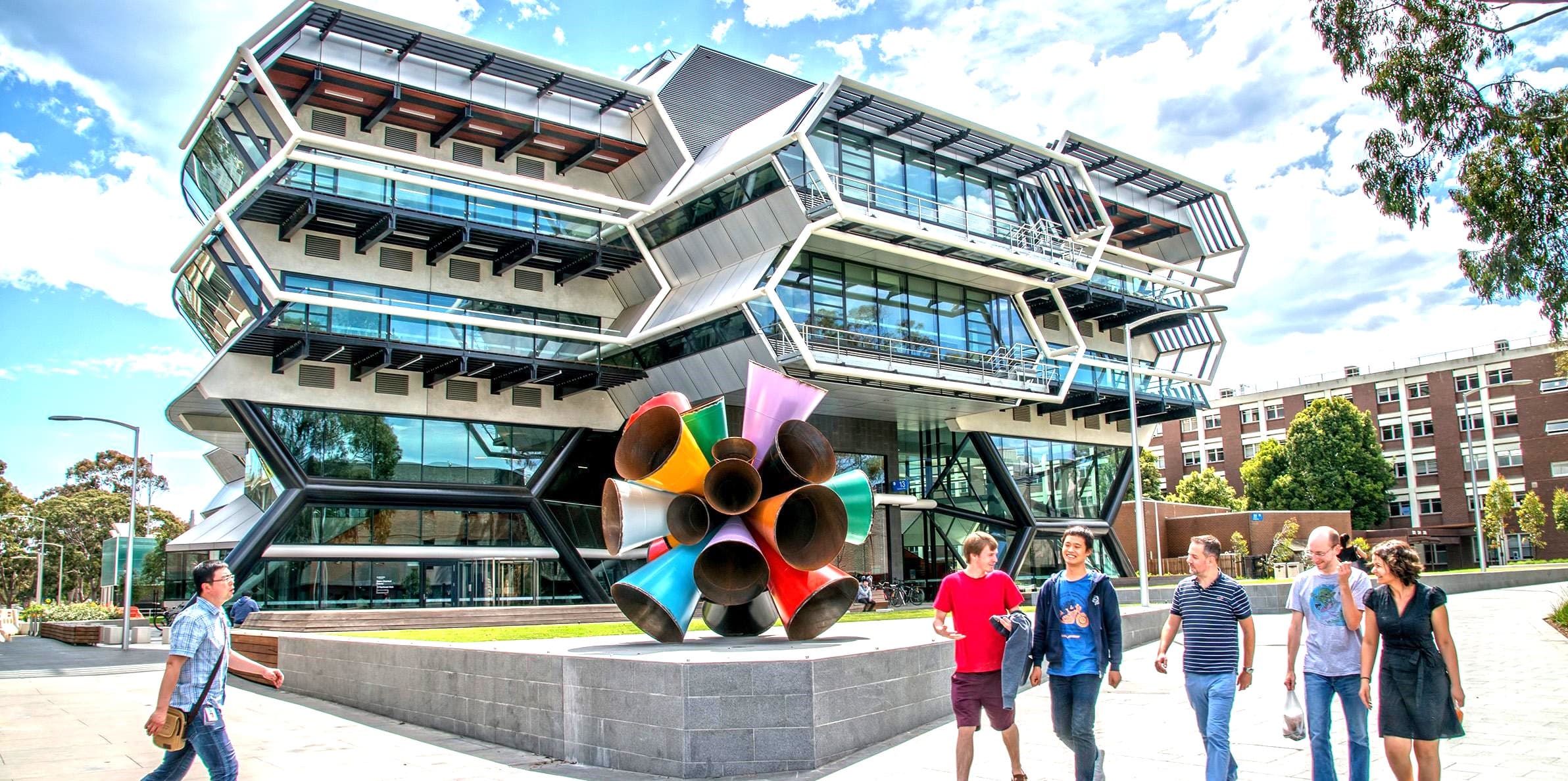 Monash Üniversitesi’nden önemli araştırma: Beynin şekli, düşünce ve davranışları etkiliyor!