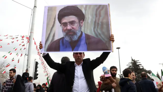 İran’ın yeni lideri olduğu iddia edilmişti: Hamaney’in oğlu saldırıda yaralandı