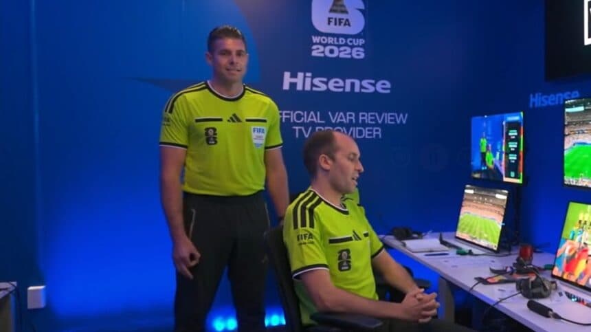 Avustralyalı hakemin hareketi nedeniyle FIFA’ya tepkiler dinmiyor