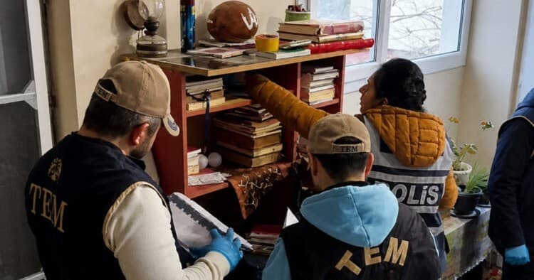 Saray rejiminden Hizmet Hareketi gönüllülerine yönelik nefret operasyon
