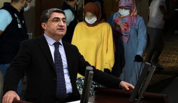 Ekmen, AP’li Özlem Zengin’in inkar ettği Uşak’ı hatırlattı: Çıplak arama ilk kez yapılmıyor
