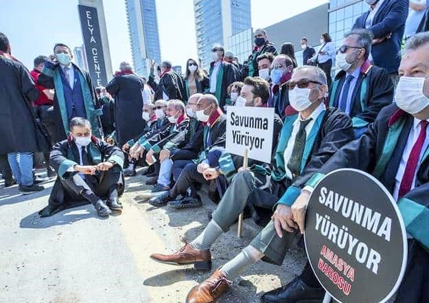 Türkiye Barolar Birliği’nin yürüyüşüne katılacağını söyleyen Özgür Özel:  Tüm Ankaralıları yürüyüşe destek vermeye davet ediyorum