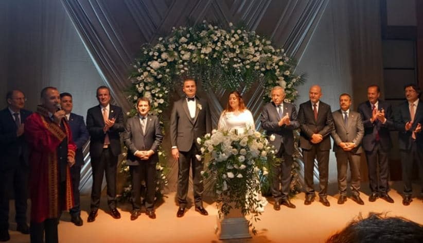 BDDK Başkan Yardımcısı’nın düğününde bankalardan takı yağmuru