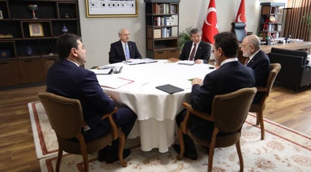 5 parti toplanıyor, masada İYİ Parti olmayacak