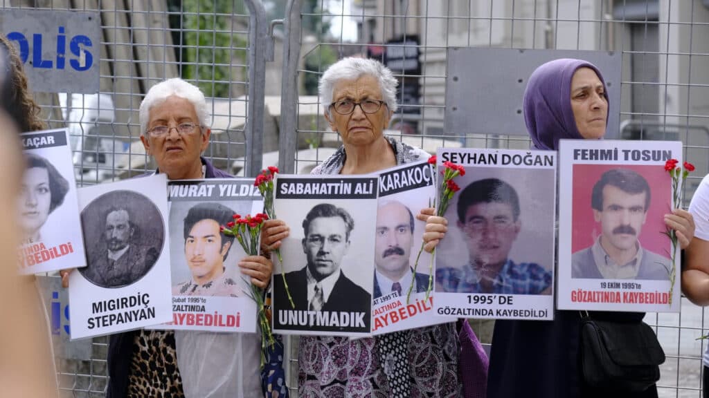 ‘Cumartesi Anneleri’ 105.haftada bir kez daha: Barış fırsatı siyasi hesaplara kurban edilmesin