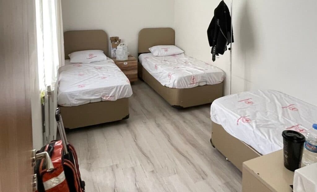GBT’sine bakılan KHK’lı depremzede aile yurda alınmadı:‘Cehennemime geri döndüm