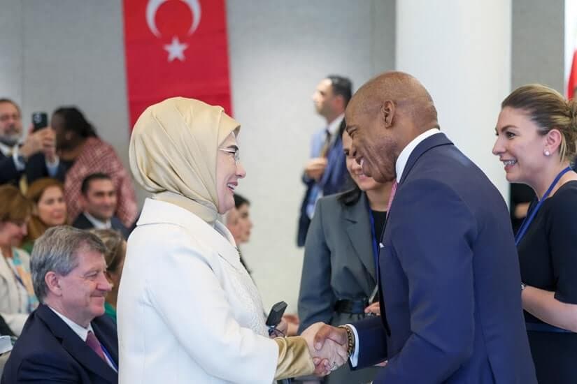AKP hükümetinden rüşvet almakla suçlanıyor: New York Belediye Başkanı hakkındaki iddianame açıklandı