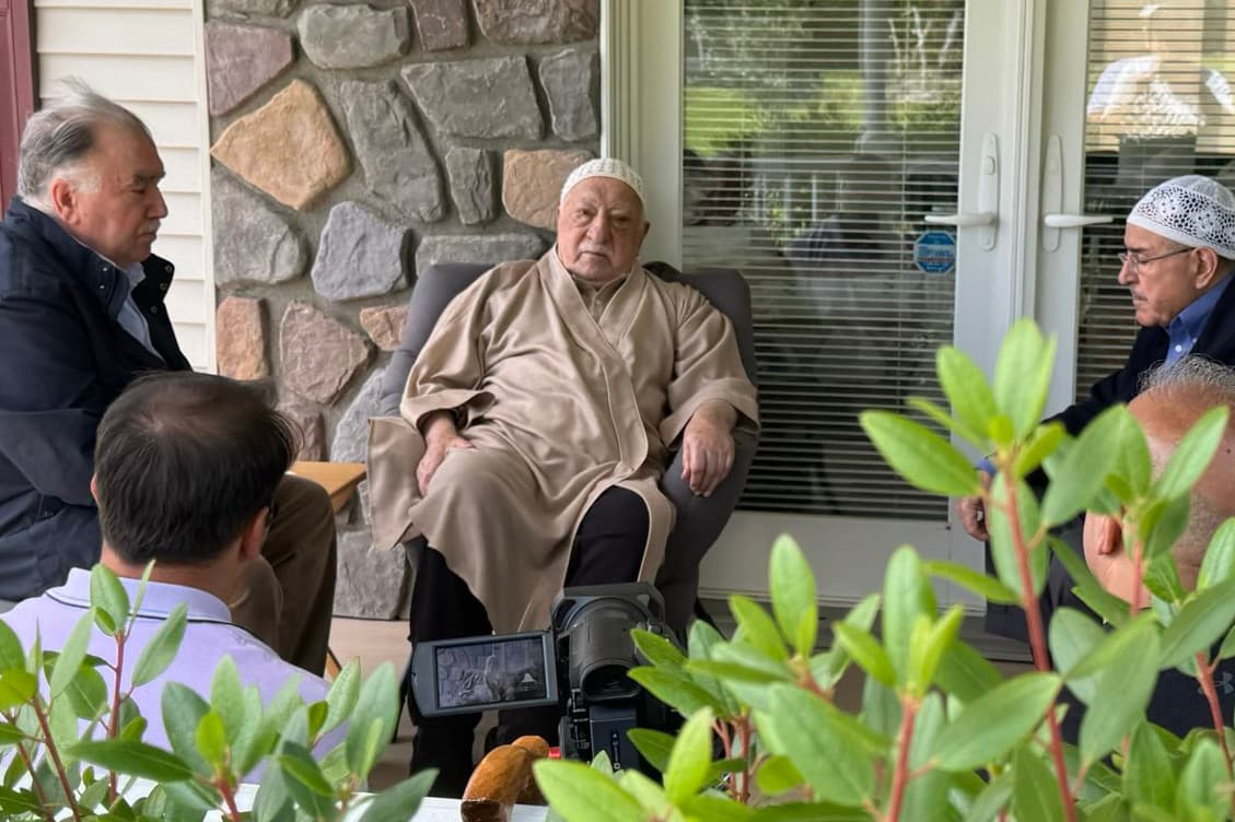 Hizmet Hareketi’nden Toplumsal Barış ve Adalet Deklarasyonu:Hocaefendi, istişare mekanizmasının işletilmesini bizzat sağladı
