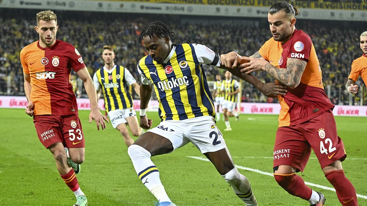 Galatasaray, sessiz derbide Fenerbahçe ile arasındaki farkı 7’ye yükseltti!