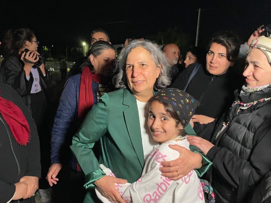 7,5 yıldır cezaevinde olan Gültan Kışanak tahliye edildi