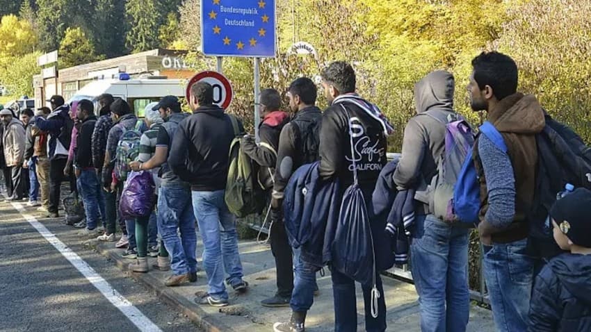 Ülkeyi terk edenlerin yaş ortalaması 20-35 arası: Türkiye, ilticada sıralamasında, 7 ülkenin toplamını geçti