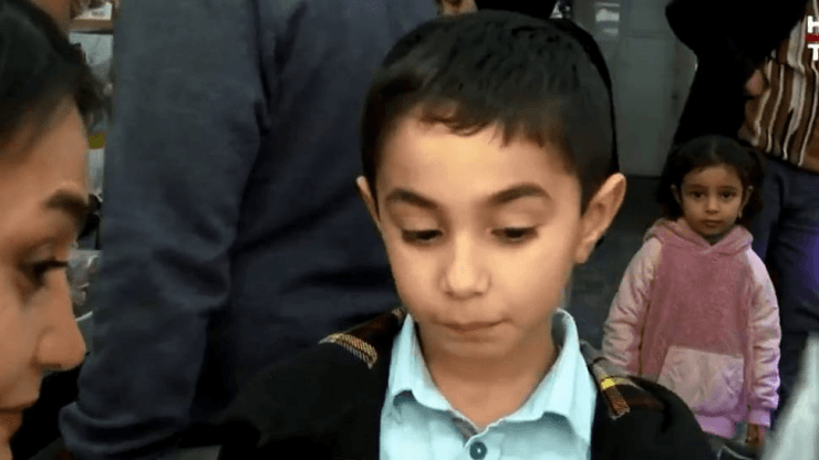 Kasaptaki çocuk: Annem karne hediyesi olarak et aldı