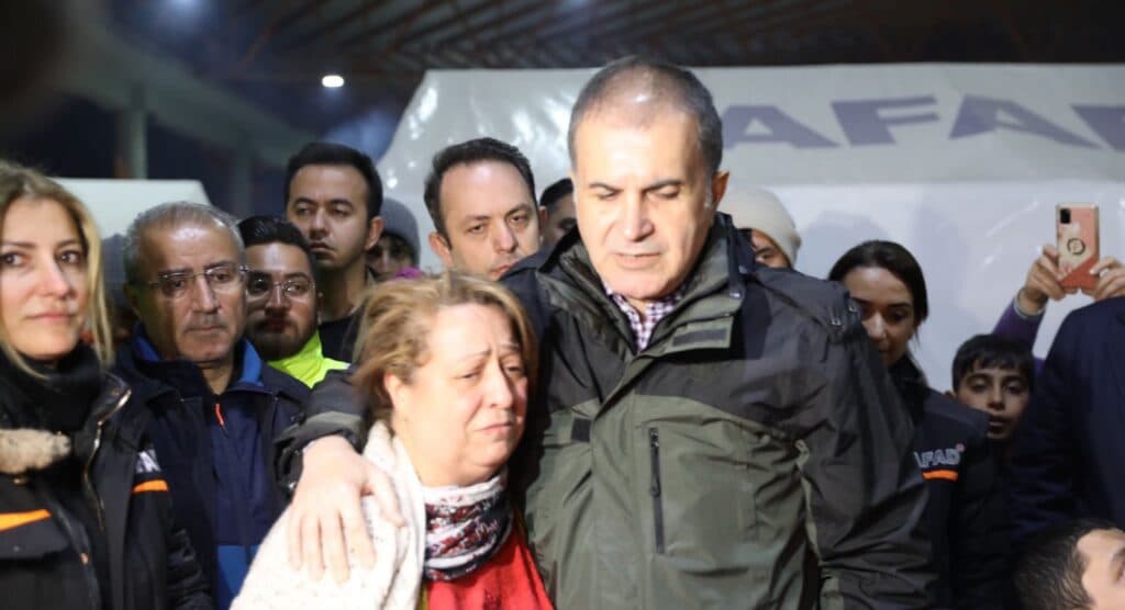 AKP Sözcüsü Çelik’in montunun fiyatı 20 bin, depremzedelere yardım 10 bin TL