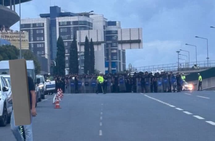 CHP İstanbul İl Başkanlığı binası polis ablukası altında: Tüm yollar kapatıldı!