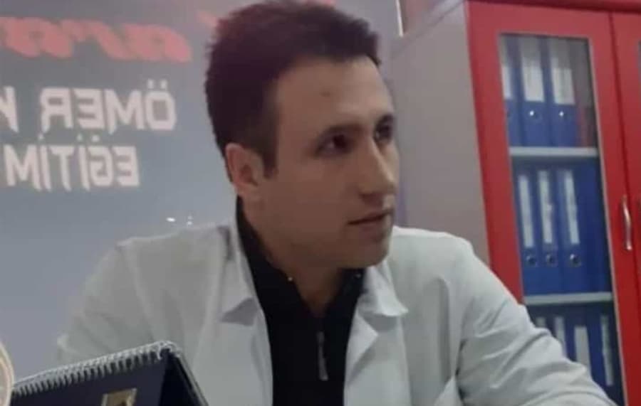 Depremde eşini ve 9 aylık oğlunu kaybeden KHK’lı öğretmen vefat etti