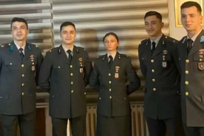 TSK’dan ihraç edilen teğmenler, Ankara Büyükşehir Belediyesi’nde işe başlayacak