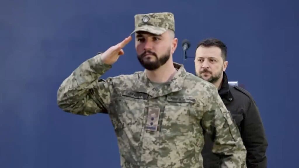 Zelensky Müslüman askerlerle ve Kırım Türkleri ile iftar sofrasında buluştu, ilahileri dinledi