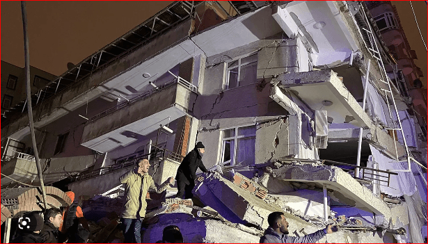 Maraş’ta 7,4 büyüklüğünde deprem: 76 kişi hayatını kaybetti