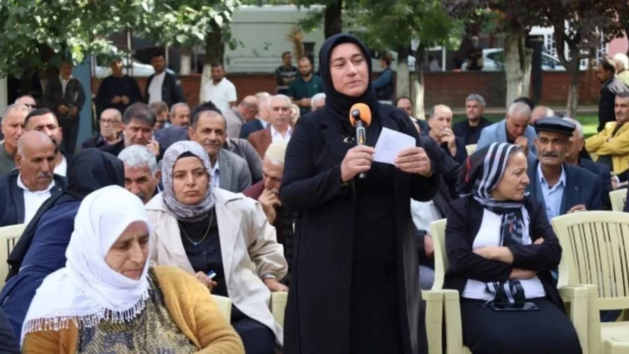 Devletin dini adalettir!” diyen 4 çocuk annesi Teğin: “Bir Alman’ın bir ayda yediği eti biz iki yılda yiyemiyoruz!”