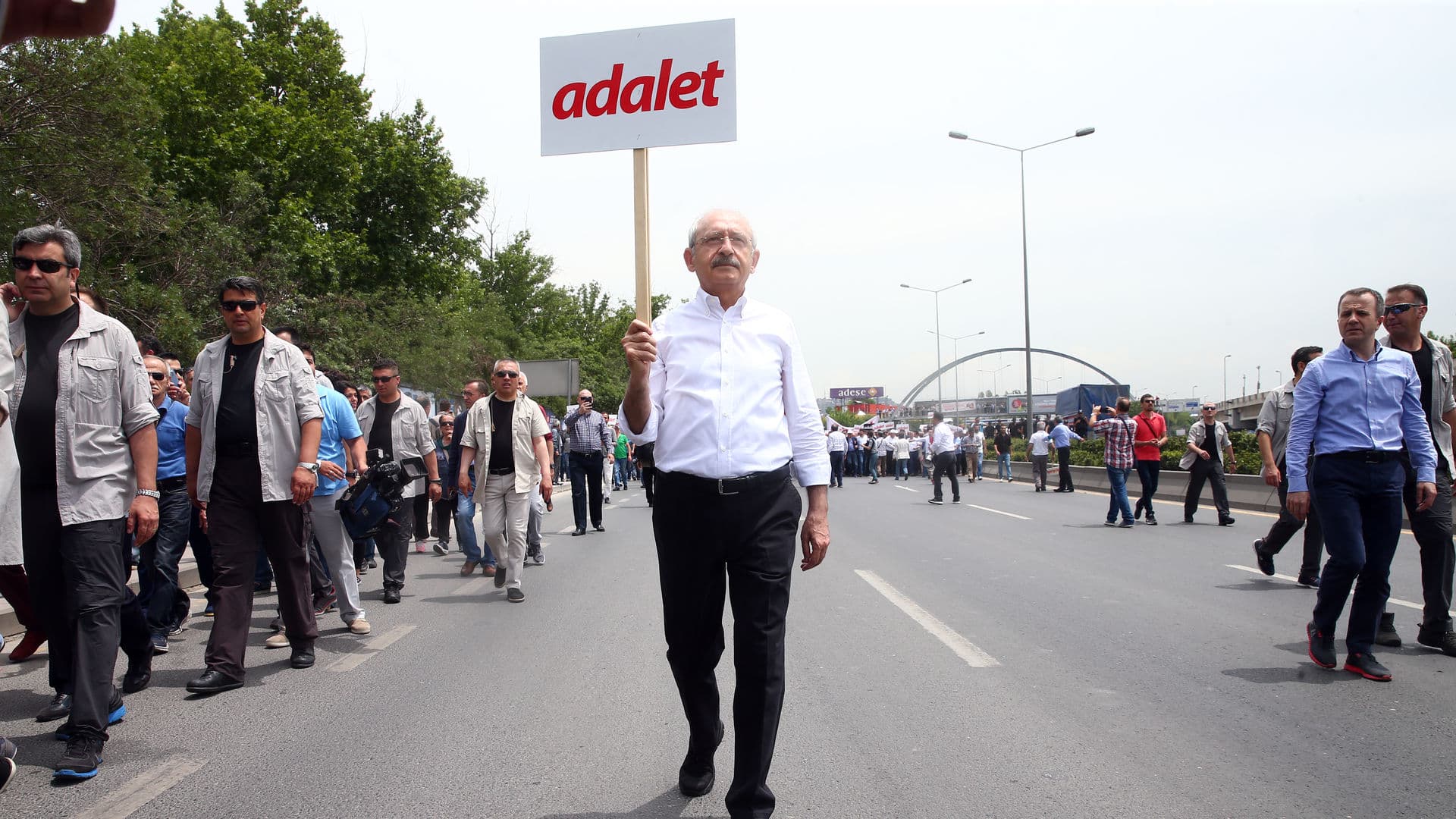 Kılıçdaroğlu: Darbeyi önlenmeyen ve sonuçlarından yararlanılan darbeye kontrollü darbe denir