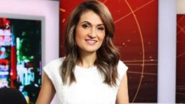 ABC Muhabiri ‘omzu fazla açık’ diye Avustralya Federal Parlamentosu’ndan çıkarıldı