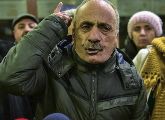 ‘Diz çöktüremeyeceksin’ diyen Eren Erdem’in babası işten atıldı