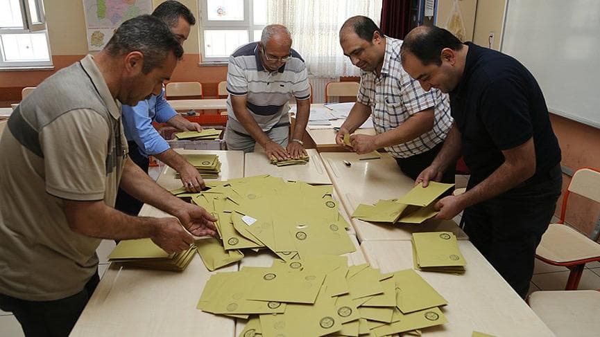 Türkiye bugün geçime gidiyor : Seçim günü tüm Türkiye’de 553 bin personel görev yapacak