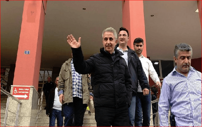 Cumhuriyet’in eski yazar ve yöneticisi 8 kişi tekrar hapse atıldı