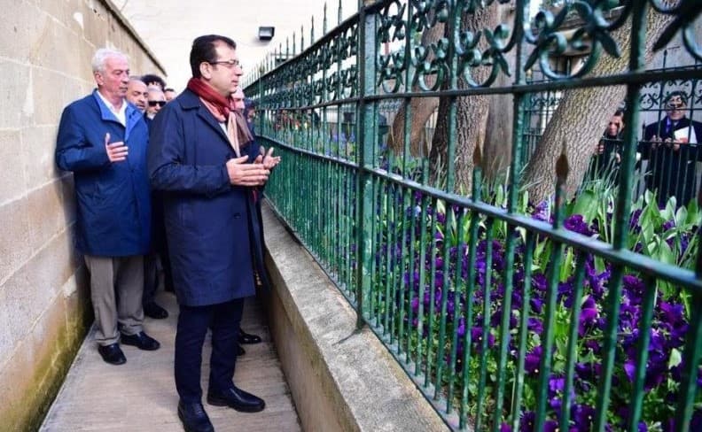Tebrik edilmeyi bekliyorum diyen İmamoğlu: İBB Başkanı karşınızda duruyor