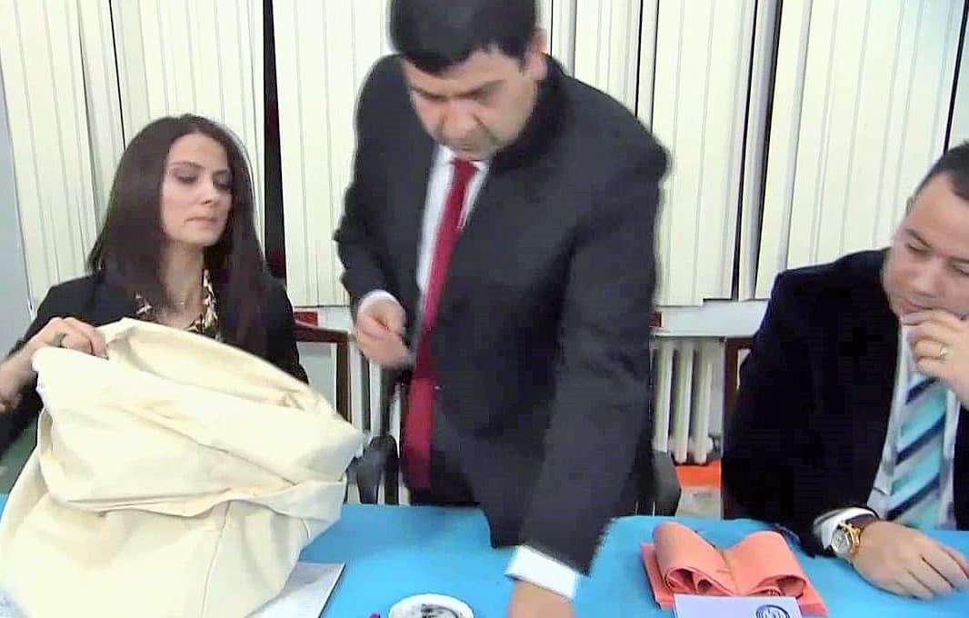 AKP’li İstanbul İl Başkanı 350 oyun atıldığı sandık için ’25 bin geçersiz oy var’ dedi