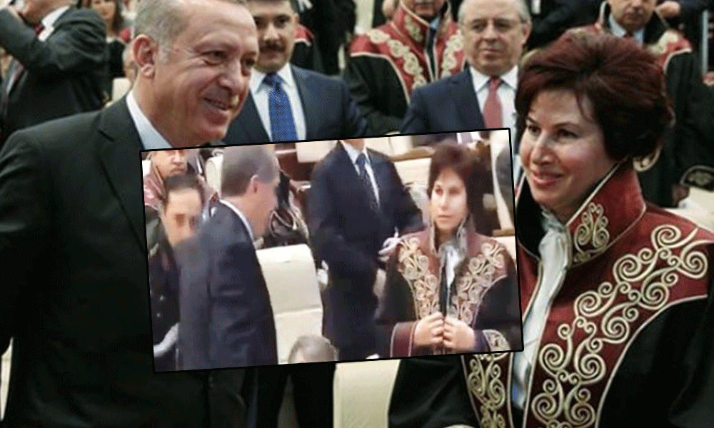 Erdoğan’a cübbe ilikleyen Danıştay Başkanı: Yargıya yandaş eleştirisi yapılmamalı