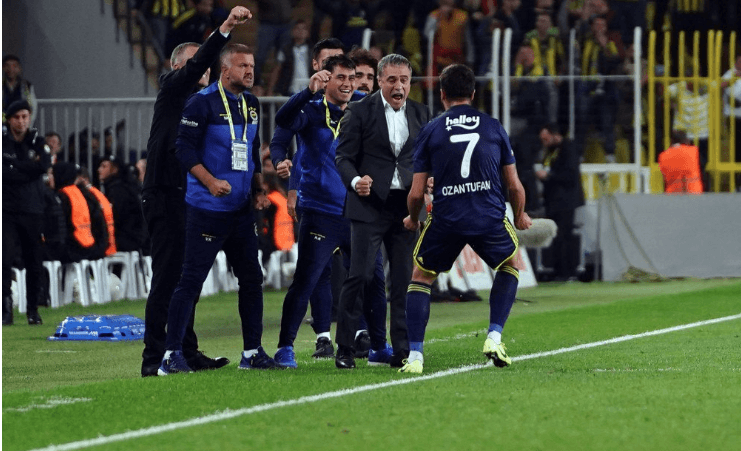 Sarı-Lacivertli takım, evinde attığı 5 golle zirveye doğru ilerliyor