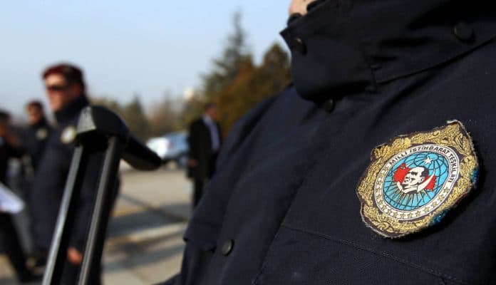 Hollanda, gizli bilgileri MİT’in eline geçen Hizmet Hareketi mensuplarına oturma izni verdi