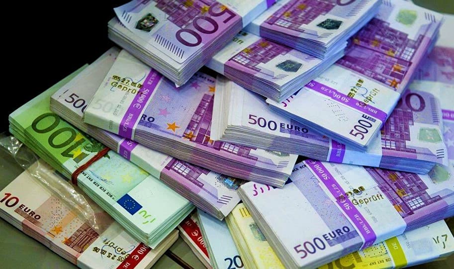 Almanya keseyi açtı: Virüs için 750 milyar avroluk yardım paketi